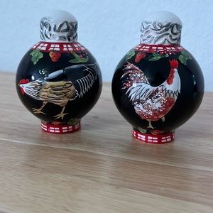 Vintage Chicken/Rooster Black Decorated Salt & Pepper Shakers Bella Casa by Ganz
